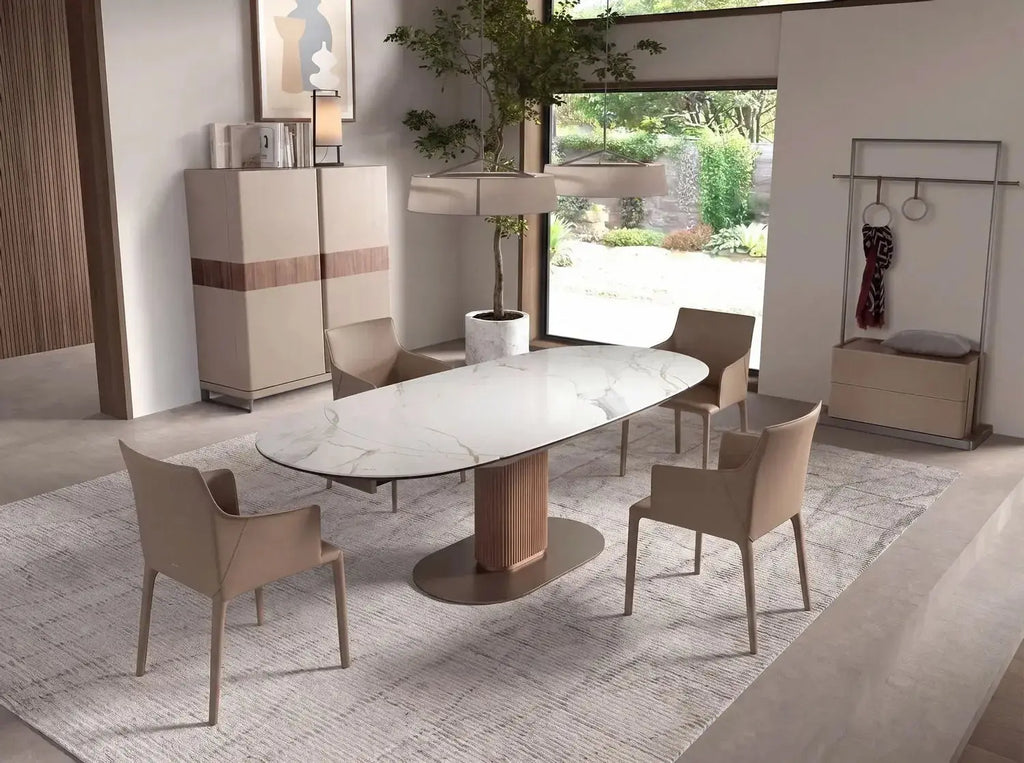 Chaise en cuir Taupe fait mains DecoNovis